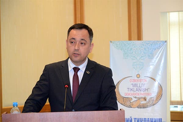 O‘zbekiston prezidentligiga nomzod Sarvar Otamuratov andijonlik saylovchilar huzurida bo‘ldi 