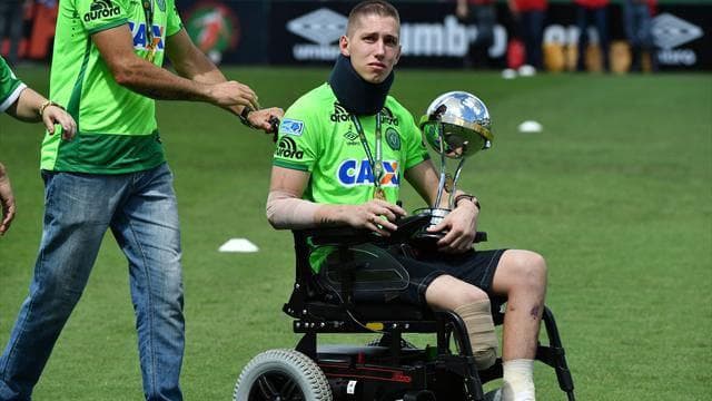 Yuksak iroda namunasi: Oyog‘idan ayrilgan «Shapekoense» darvozaboni yana futbolga qaytdi