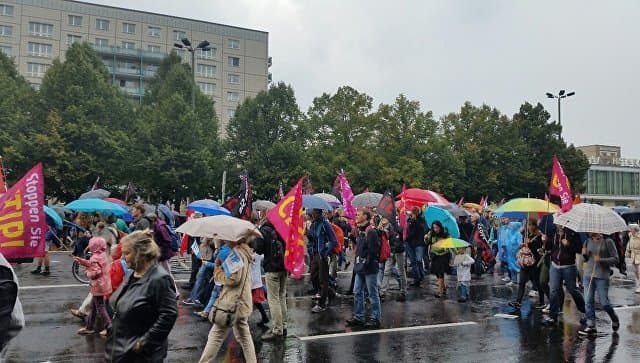 Germaniyaning yetti shahrida YeI va AQSh bilan savdo shartnomasiga qarshi norozilik namoyishi bo‘lib o‘tmoqda