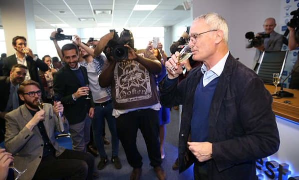 Raneri chempionlikdan keyingi ilk matbuot anjumanini 1 qadah shampan vinosi ko‘tarish bilan boshladi