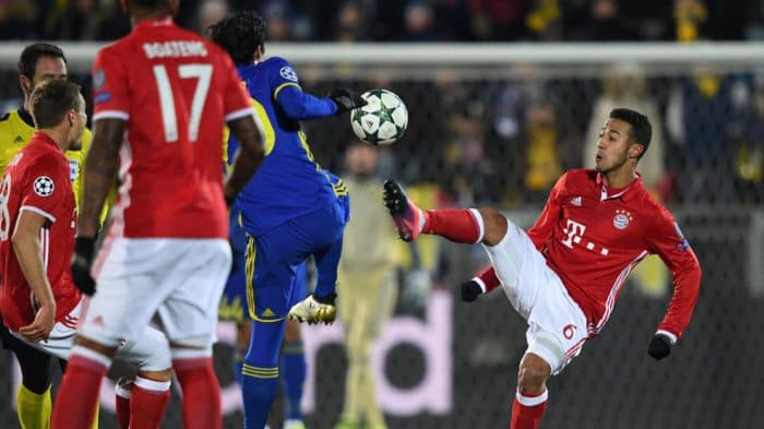 «Bavariya» rahbari futbolchilardan birini «osmondan yerga tushishga» chaqirdi