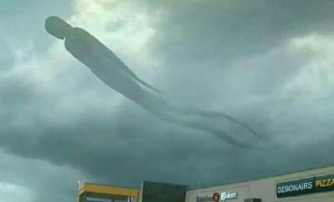 Foto: Osmonda paydo bo‘lgan qo‘rqinchli sharpa zambiyaliklarni dahshatga soldi