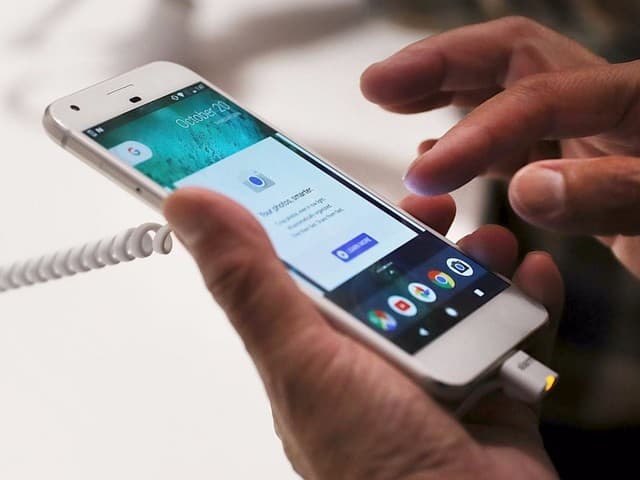 Google va HTC bitimi fonida Apple aksiyalari narxi pasaymoqda