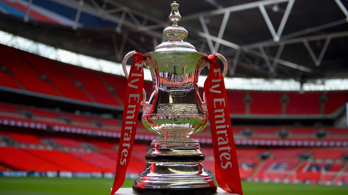 Angliya kubogi. «Satton» «Arsenal»ga qarshi, «Haddersfild» - «Manchester Siti», «Vulverhempton»- «Chelsi» va qur'aning boshqa natijalari 