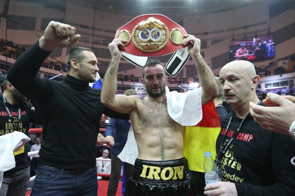 Murat Gassiyev ilk og‘ir vaznda IBF chempioni bo‘ldi