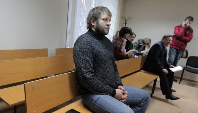 Rossiyalik yakkakurashchi Aleksandr Yemelyanenko ozodlikka chiqdi