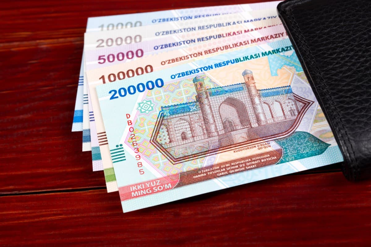 Среднемесячная зарплата в Узбекистане превысила 7 млн сумов