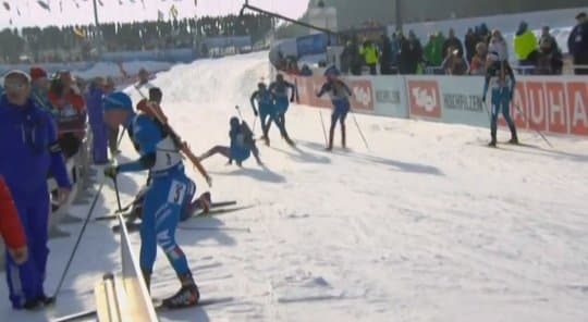 Video: Fransiyalik biatlonchi rus sportchisiga nisbatan qilgan harakati internetni larzaga keltirdi