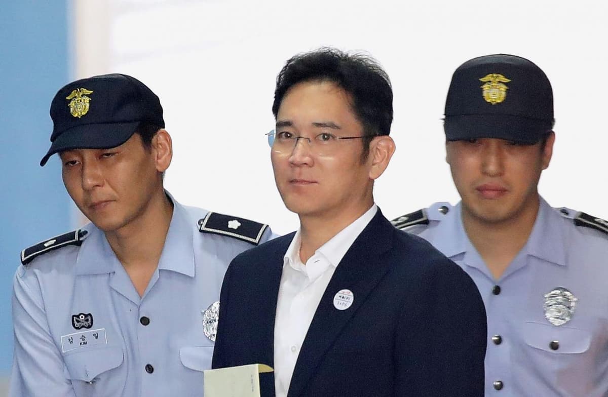 Samsung imperiyasining vorisi 5 yilga ozodlikdan mahrum etildi