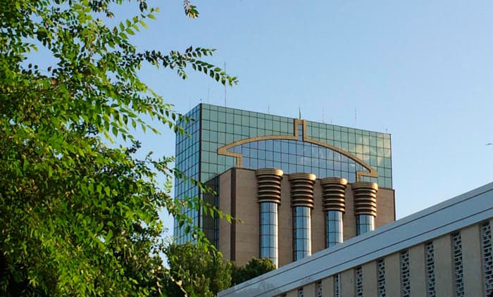 O‘zbekiston tijorat banklaridagi davlat ulushi yarim milliard dollarga oshiriladi