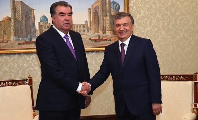 Imomali Rahmon Shavkat Mirziyoyevni yubiley bilan tabrikladi