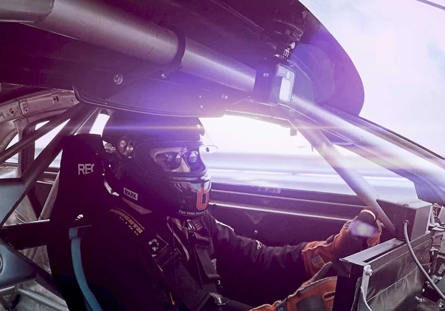 Video: 1000 ot kuchiga ega elektrokar soatiga 380 km tezlikka erishdi