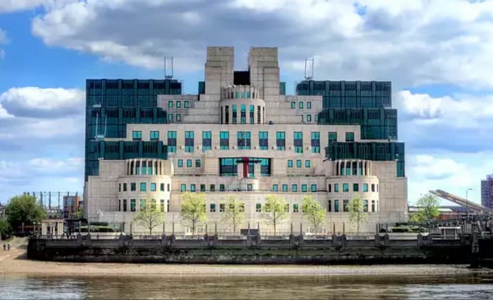 Buyuk Britaniya razvedka xizmati terrorchilikka qarshi kurash uchun mingga yaqin tahlilchini ishga oladi