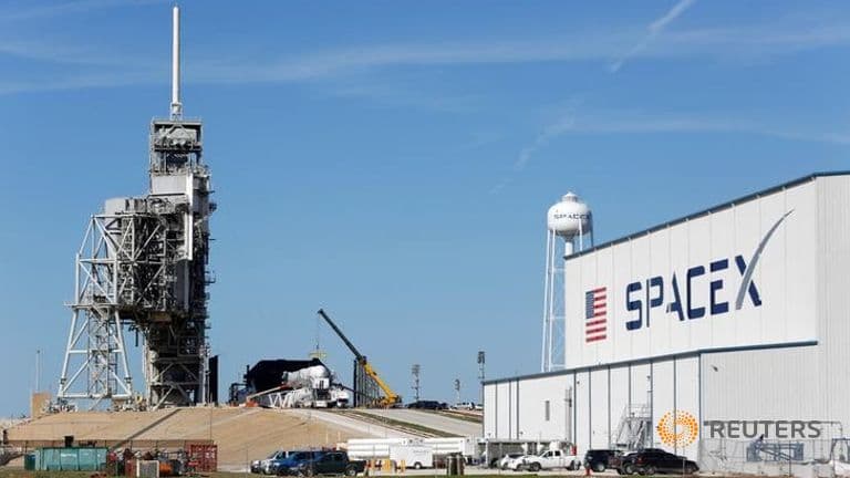 SpaceX kompaniyasi Marsga ilk parvozni 2020 yilga qoldirdi 