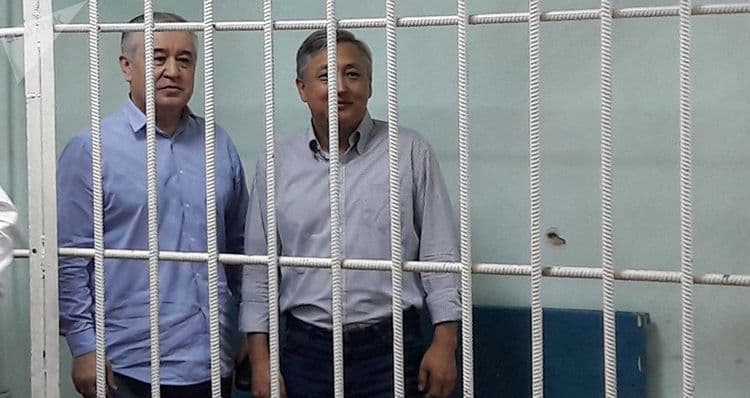 Qirg‘izistonlik sobiq deputat Omurbek Tekebayevga 8 yillik qamoq jazosi berildi