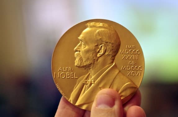Bugun 2016 yilgi Nobel mukofoti o‘z egalariga topshiriladi