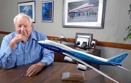 Boeing 747 samolyoti konstruktori hayotdan ko‘z yumdi