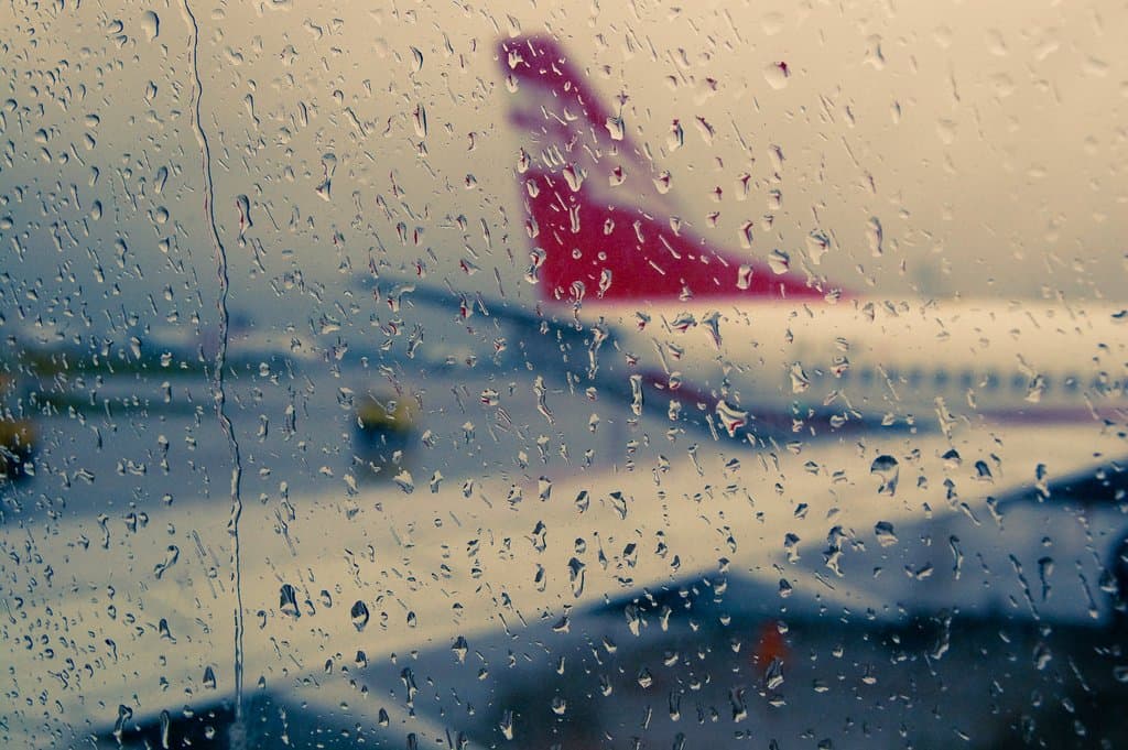 Moskva aeroportlarida 40 dan ortiq reys kechiktirildi