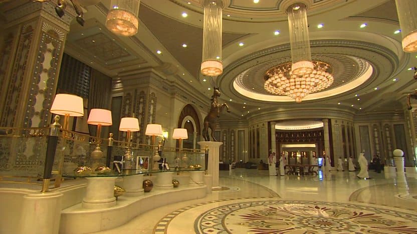 Video: Saudiyalik hibsdagi shahzodalar saqlanayotgan «oltin qamoqxona» 