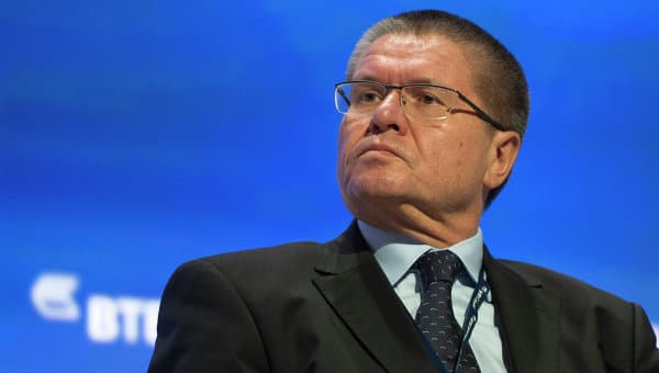 Reuters: Ulyukayev hibsga olinishidan avval "Rosneft"da davlat ulushining qisqartirilishi zarurligini aytgan