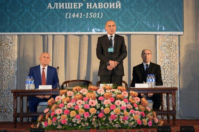 Rektordan tilshunoslarga murojaat: «Kirill yozuvi masalasini butkul unuting»