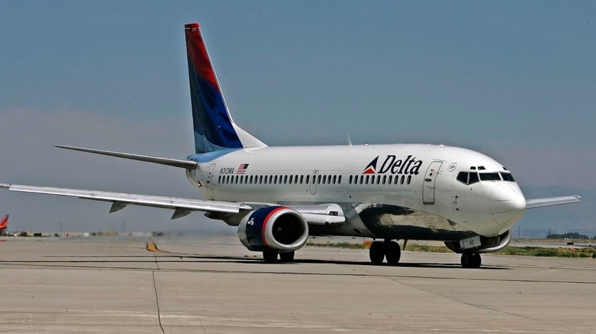 Delta Airlines samolyoti Samsung planshetining yonib ketishi tufayli favqulodda qo‘nishni amalga oshirdi