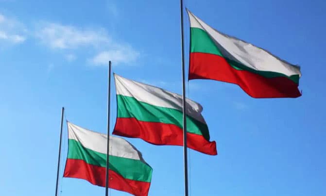 Bolgariyada navbatdan tashqari parlament saylovlari boshlandi