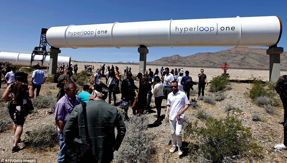Hyperloop One tezkor magistrallar qurish bo‘yicha loyihalarni namoyish qildi