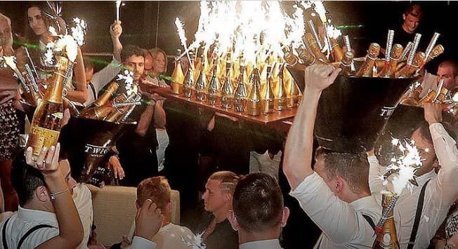 "Voqea bunday bo‘lgandi...":  ofitsiant futbolchilar Kokorin va Mamayevning kechasida nima bo‘lganini so‘zlab berdi