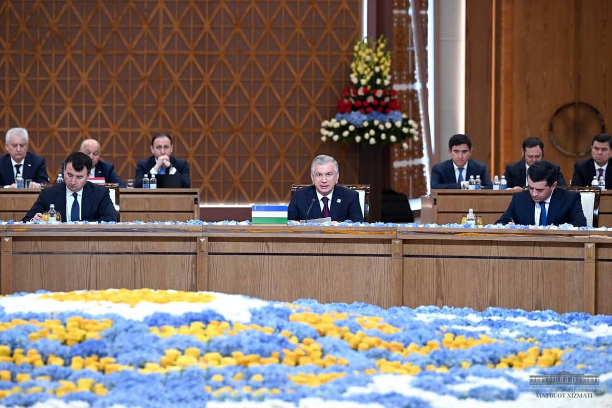 Shavkat Mirziyoyev ShHT davlat rahbarlari kengashi majlisida ishtirok etdi