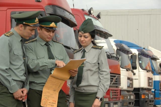 Tovarni bojxona muhri ostida tashishga ruxsat berish guvohnomasini olish raqamlashtiriladi