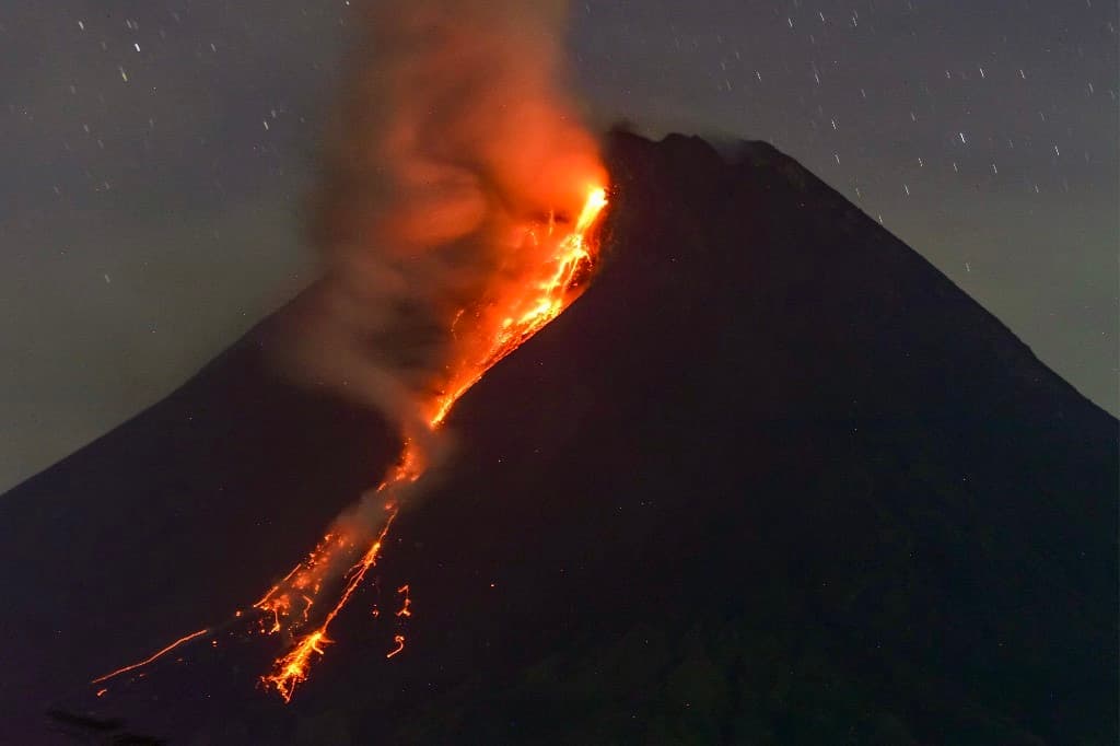 Indoneziyada vulqon otilishi oqibatida 11 kishi halok bo‘ldi