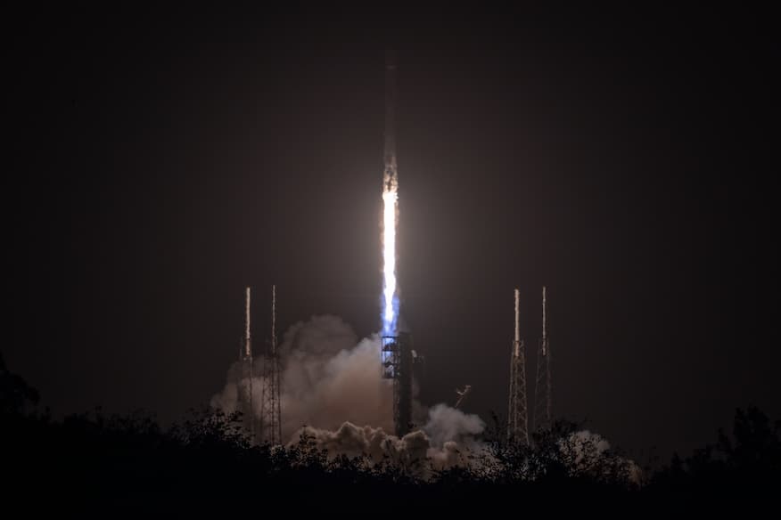 SpaceX raketasi yangi avlod GPS sun’iy yo‘ldoshini orbitaga olib chiqdi