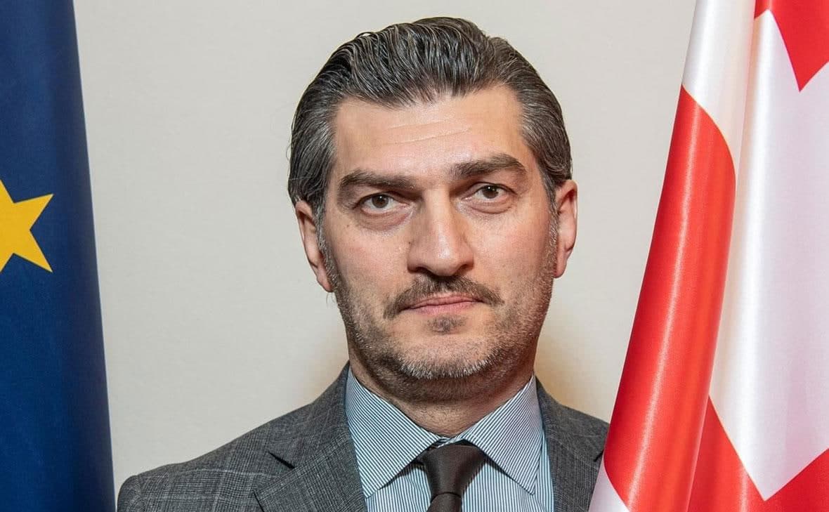 Gurjiston parlamenti sobiq futbolchi Mixail Kavelashvilini yangi prezident etib sayladi. U yagona nomzod edi