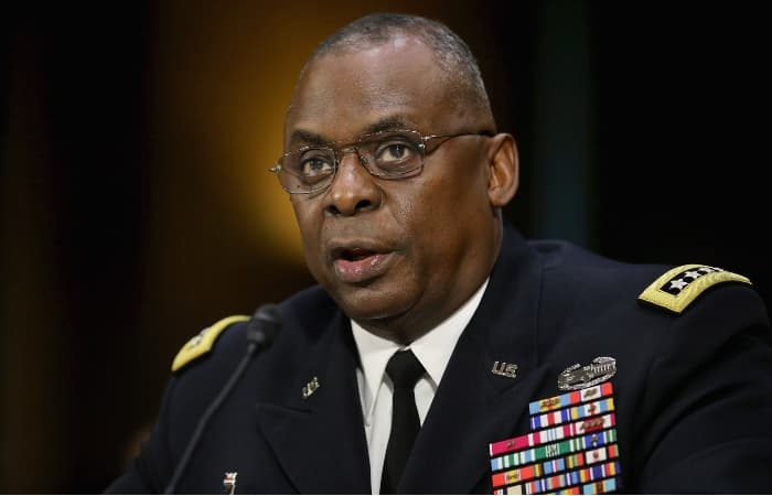 Pentagon rahbari Rossiya mudofaa vaziri bilan telefonlashdi