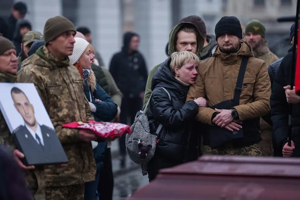 Zelenskiy: urush boshlanganidan beri 43 ming ukrainalik harbiy halok bo‘ldi