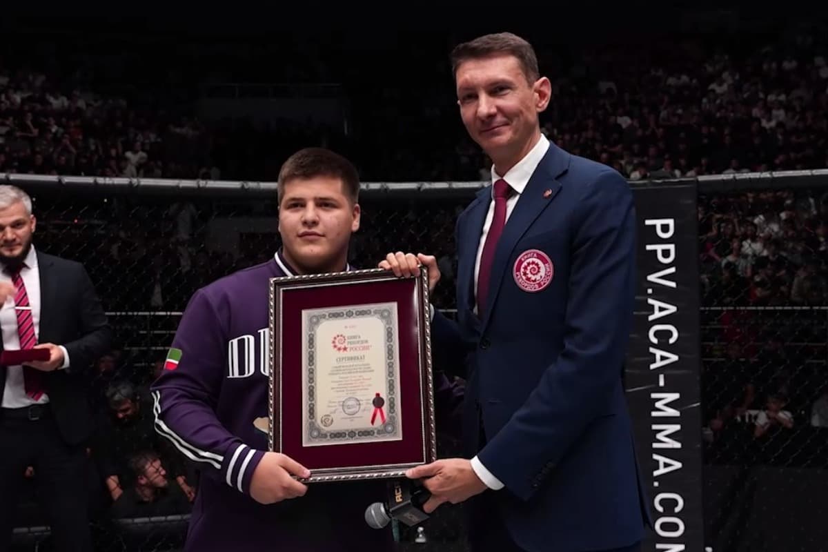 Adam Qodirov Rossiya Rekordlar kitobiga kiritildi