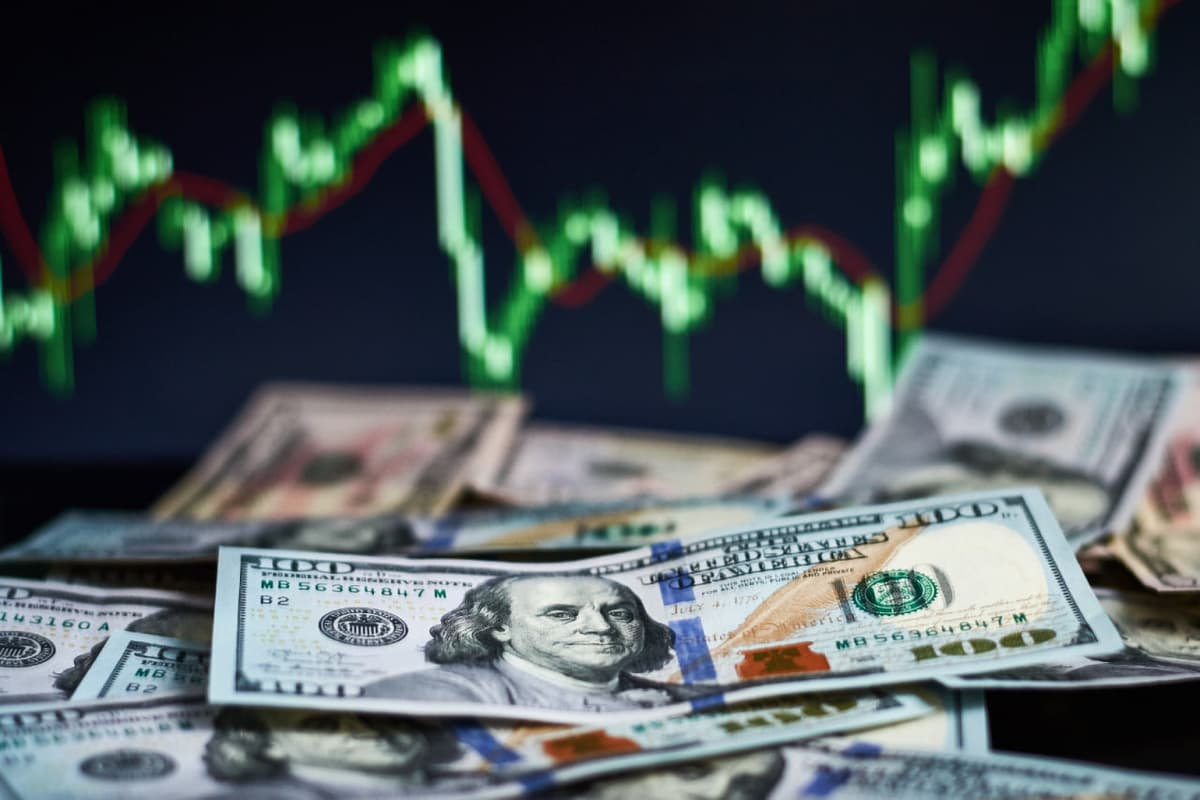 Dollar mustahkamlandi, asosiy kriptoaktivlar tebranishda davom etyapti - xalqaro moliya bozori sharhi