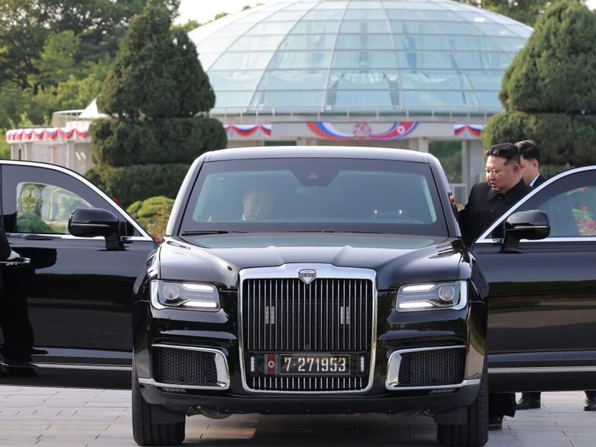 Putin Kimga sovg‘a qilgan Aurus’da Janubiy Koreya detallari bo‘lgan - Reuters