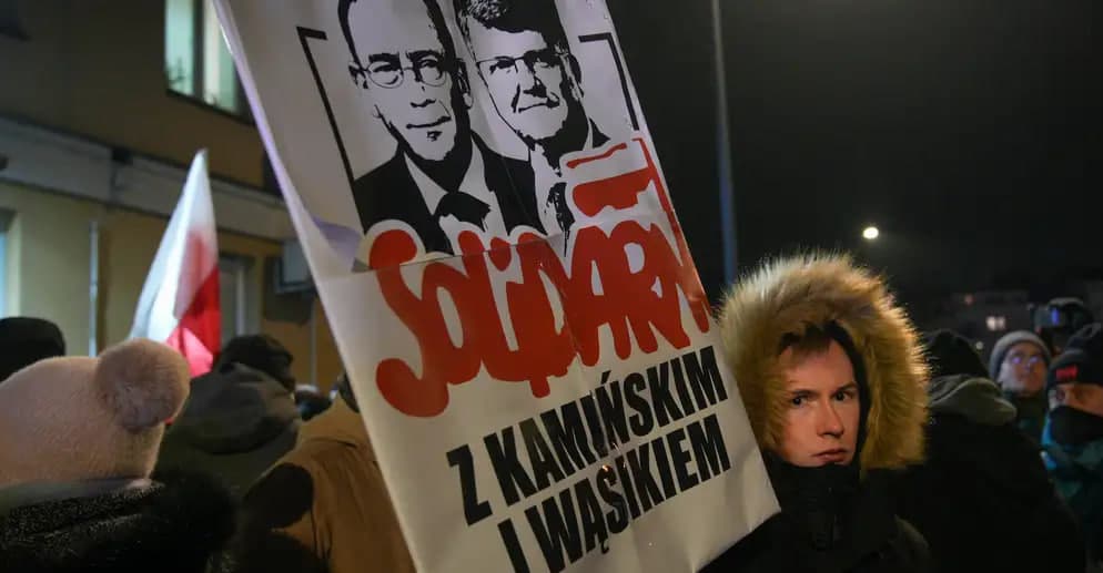 Duda yana Polshaning sobiq vaziri va uning o‘rinbosarini afv etdi