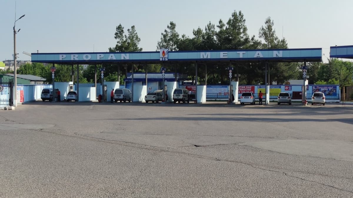 Propan 5 oyda qariyb 2 barobarga, AI-80 benzini esa yillik nisbatda 26 foizga qimmatlashdi