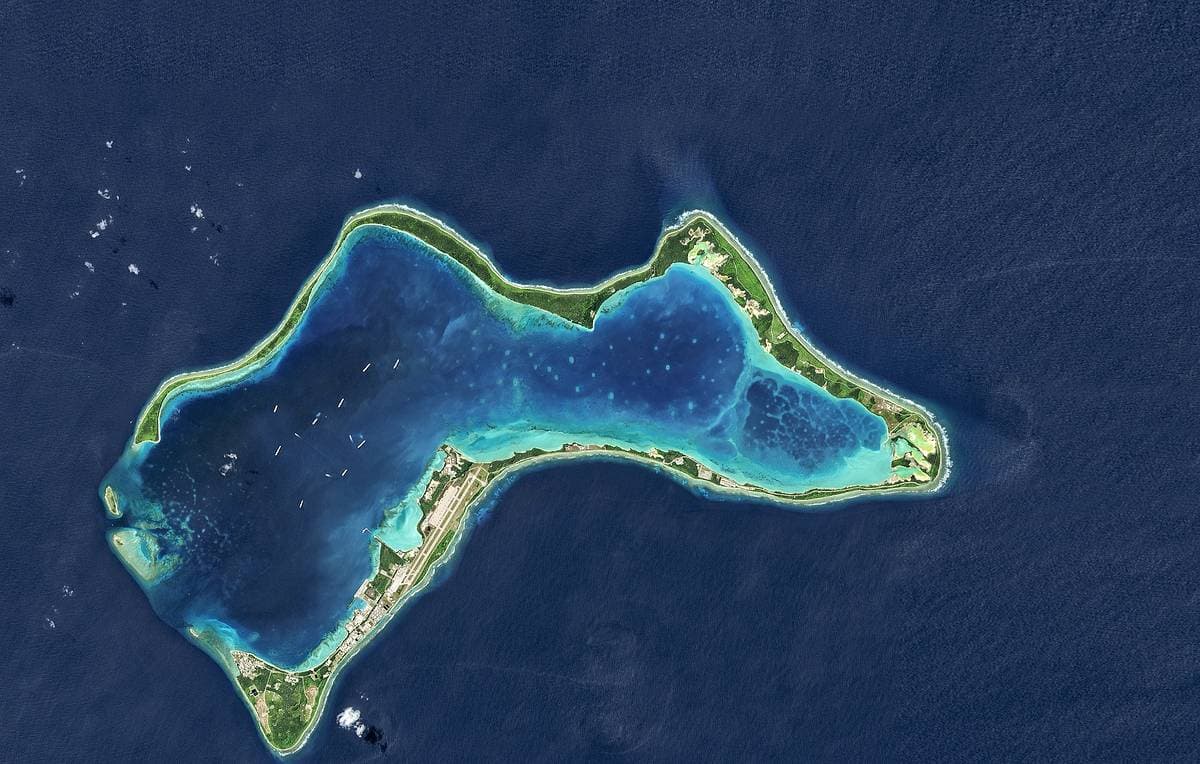 Buyuk Britaniya uzoq yillik bahslardan keyin Chagos orolini Mavrikiyga qaytarib beradi
