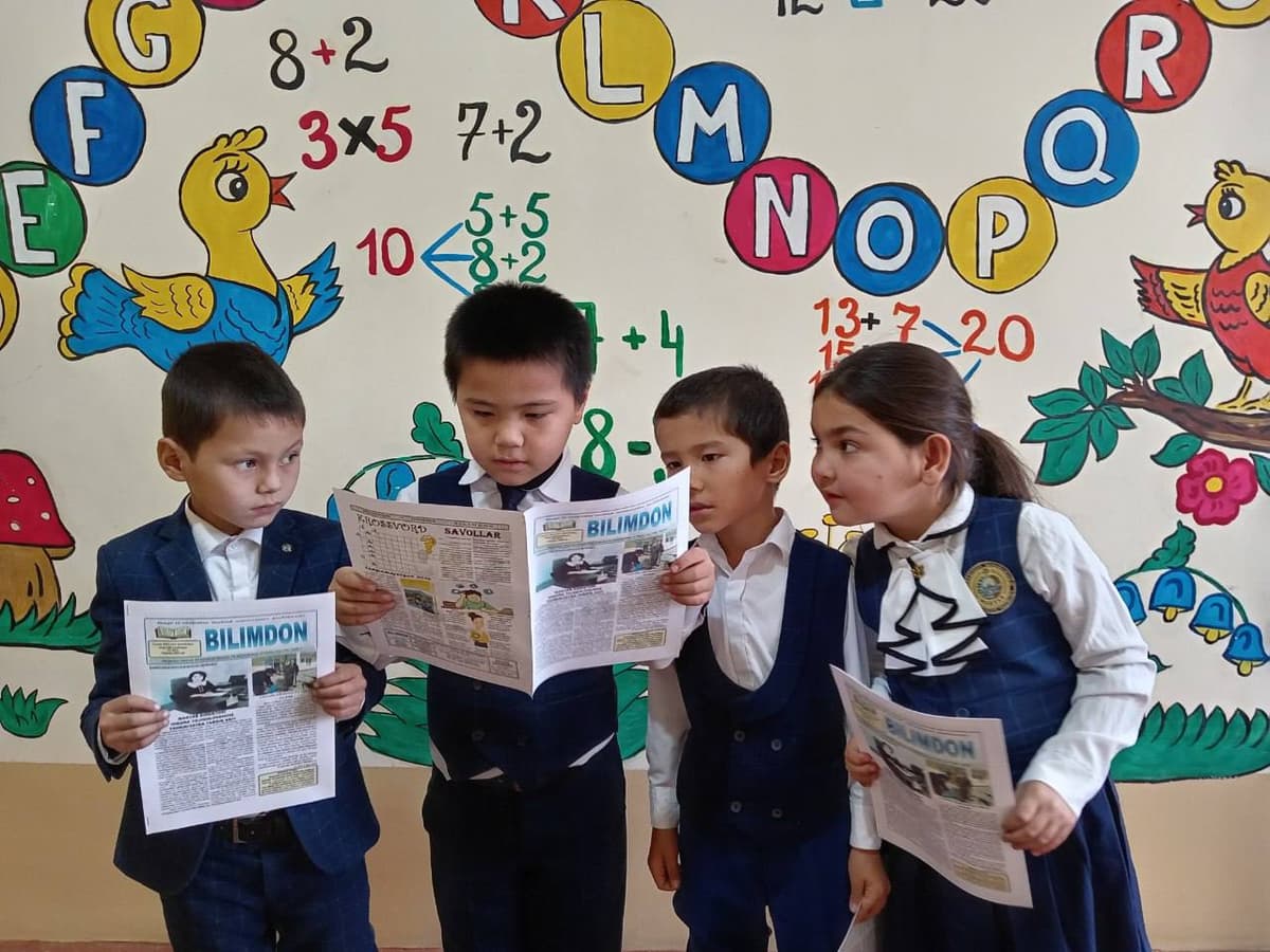 Sirdaryolik o‘qituvchi maktabida o‘z hisobidan gazeta nashr qildi 