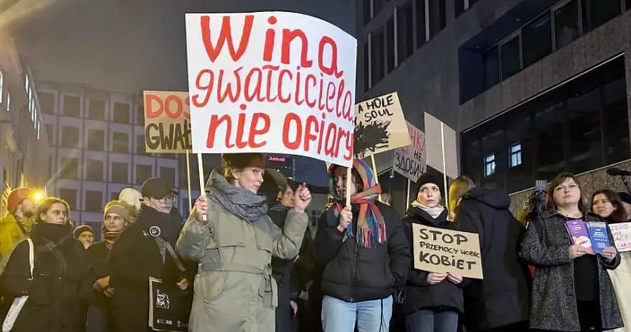 «Uning ismi Liza edi»: Varshavada zo‘ravonlik qurbonlari xotirasiga bag‘ishlangan aksiya bo‘lib o‘tdi