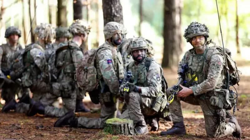 Katta urushda britan armiyasi yarim yilda tugaydi, unga zaxiralar kerak - vazir o‘rinbosari