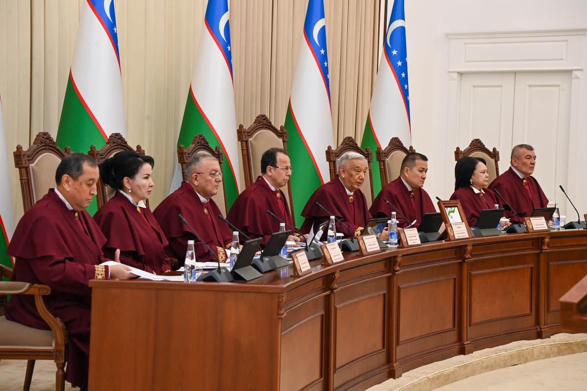 Konstitutsiyaviy sud prokurorlarning ikkita vakolatini bekor qilishga chaqirdi