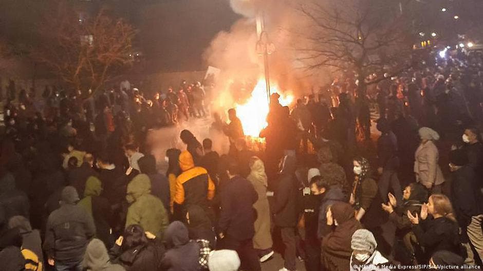 Eron namoyishlarda halok bo‘lgan qariyb 3000 kishining ismlarini e’lon qildi