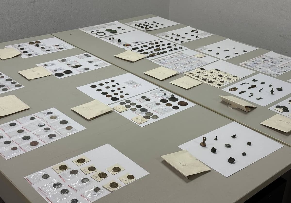 400 mln so‘mlik tarixiy tangalarni olib chiqib ketmoqchi bo‘lgan shaxs ushlandi