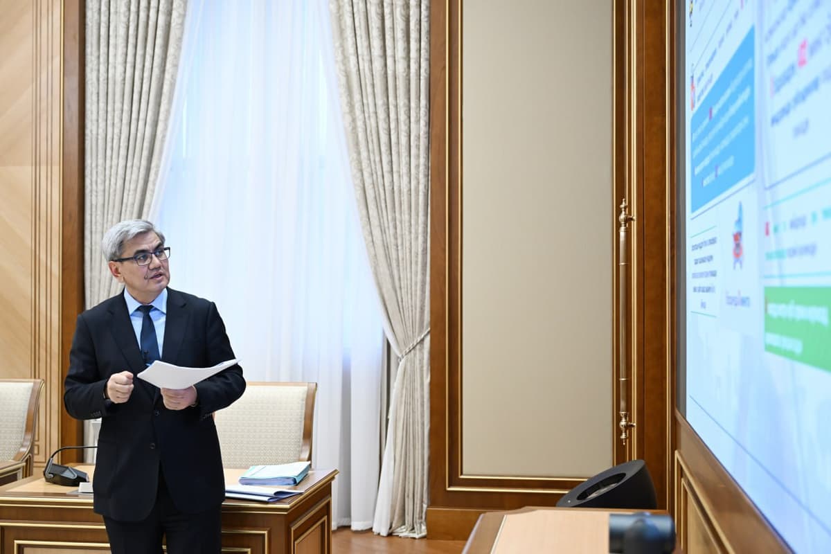 Shavkat Mirziyoyev islohotlar dasturlari va «Mahallani rivojlantirish va jamiyatni yuksaltirish yili» davlat dasturini tasdiqladi