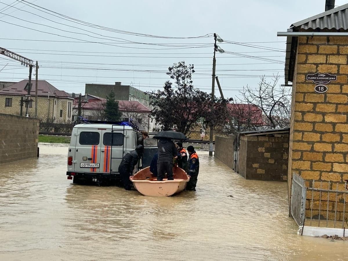 Dog‘istonda suv toshqinlari oqibatida 4 kishi halok bo‘ldi